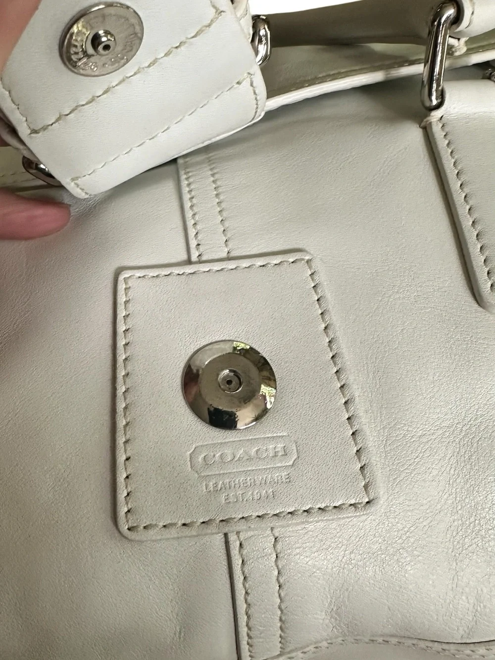 Coach Soho Buckle Flap Shoulder Bag White Leather 9550 Y2K